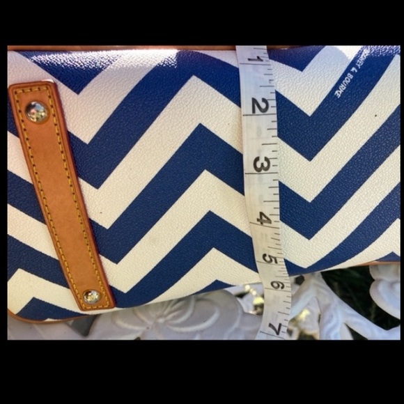 Dooney & Bourke Chevron Tote - Picture 8 of 11